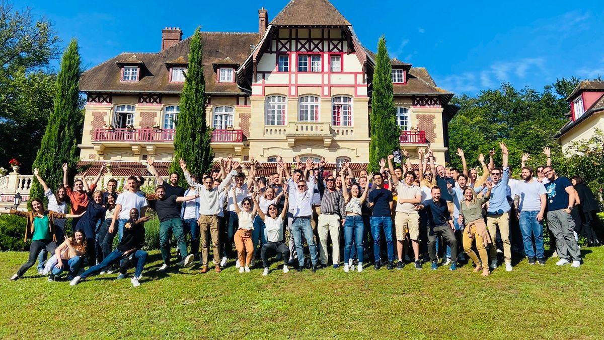 Hublo étoffe sa plateforme RH santé avec Staffea et Permuteo