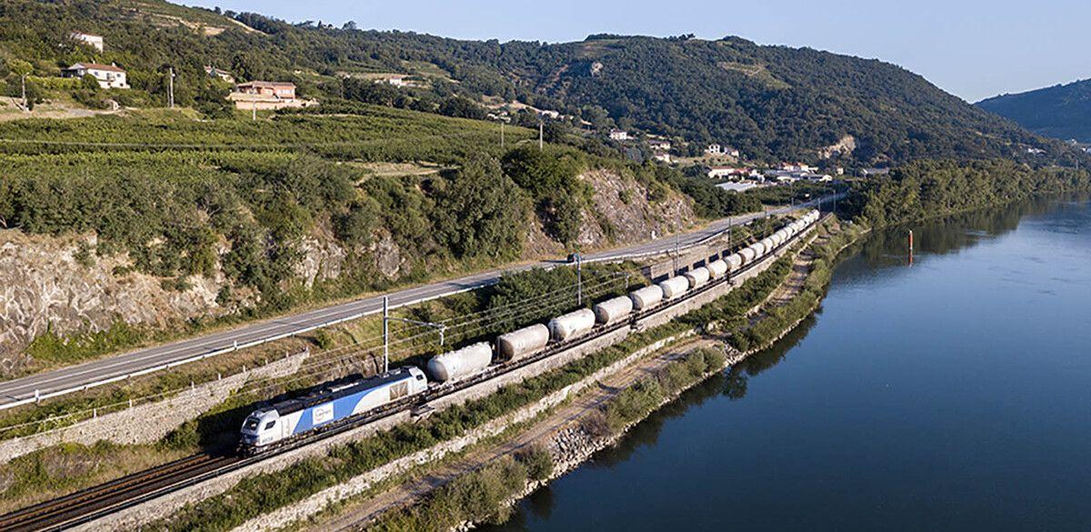 Europorte, premier opérateur 100 % privé de fret ferroviaire et filiale de Getlink, annonce l'acquisition de Giravert