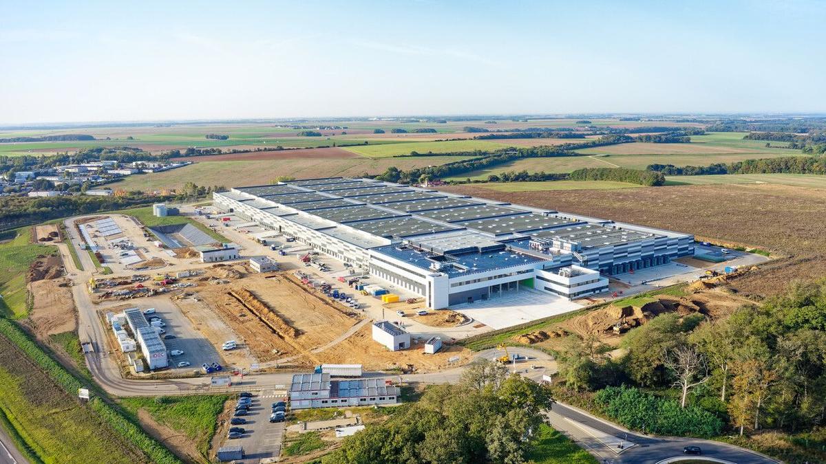Dans les Yvelines, ouverture imminente pour la plus grande plateforme logistique française de Lidl